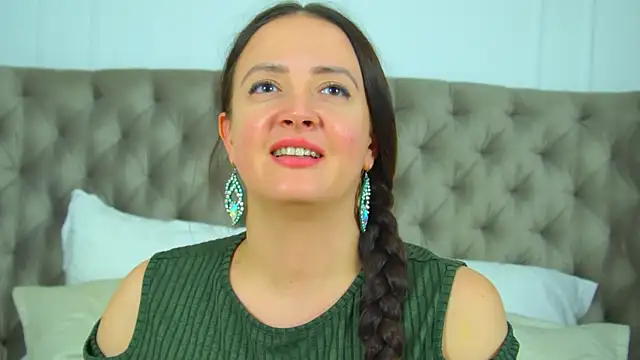 ElinaBellucci's Live XXX Chat