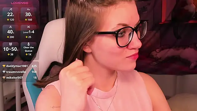 CathyAdams Adlı Modelin Canlı XXX Sohbeti