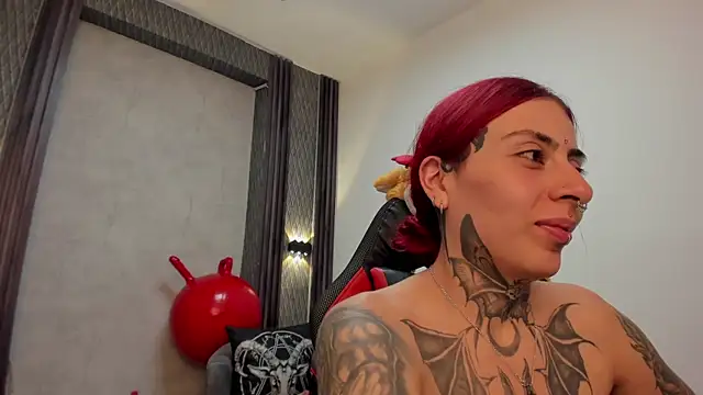 selene_red_'s Live XXX Chat