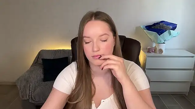 EvaMaddison Adlı Modelin Canlı XXX Sohbeti