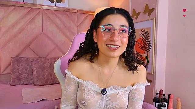 DemiJones_ Adlı Modelin Canlı XXX Sohbeti