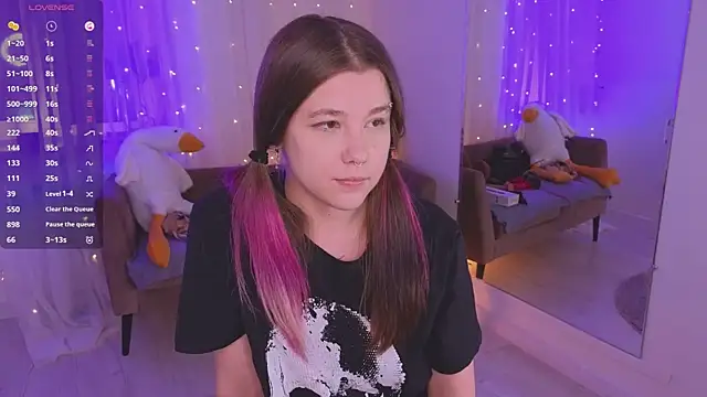 Mira_Falls 现场XXX聊天