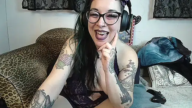 Missy-Dee Chat XXX live