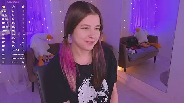 Mira_Falls Adlı Modelin Canlı XXX Sohbeti