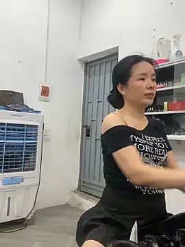 Ivy_Trix2 即時 XXX 聊天