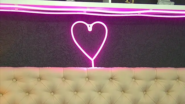 TaniaKaverina Chat XXX in diretta