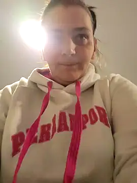 roksa2026 Adlı Modelin Canlı XXX Sohbeti