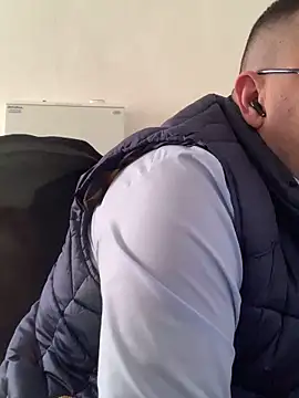 Mike8523 Live XXX-Chat