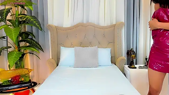 MochaliciousTransOnTop Webcamshow