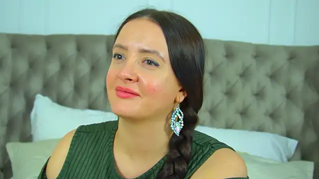 ElinaBellucci Adlı Modelin Canlı XXX Sohbeti