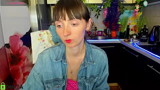 TayanaJons Adlı Modelin Canlı XXX Sohbeti