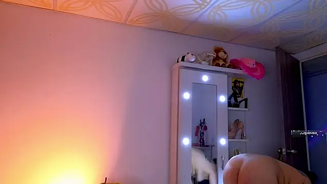 Piafisher_2's Live XXX Chat