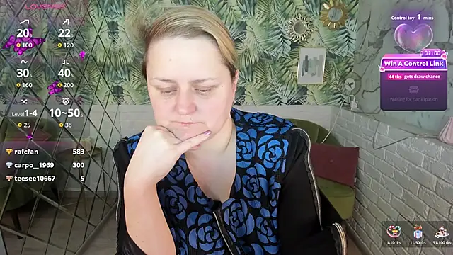 ScarlettSoft's Live XXX Chat