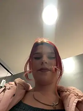 Chat +18 de RiriRoseey ao vivo