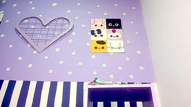 PetiteIvoryQueen19 – Naživo XXX chat