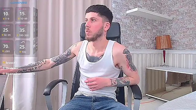 แชท XXX สดของ JonahShaw