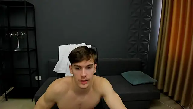 BradyFlint ওয়েবক্যাম শো