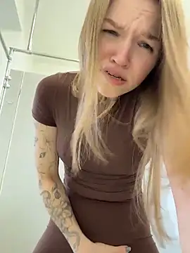 StreetSquirt 现场XXX聊天