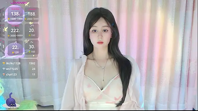 Chat +18 de Aimee-520 ao vivo