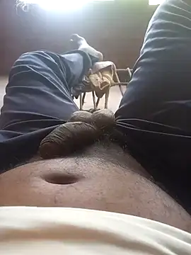 Chat +18 de FinableKnee ao vivo