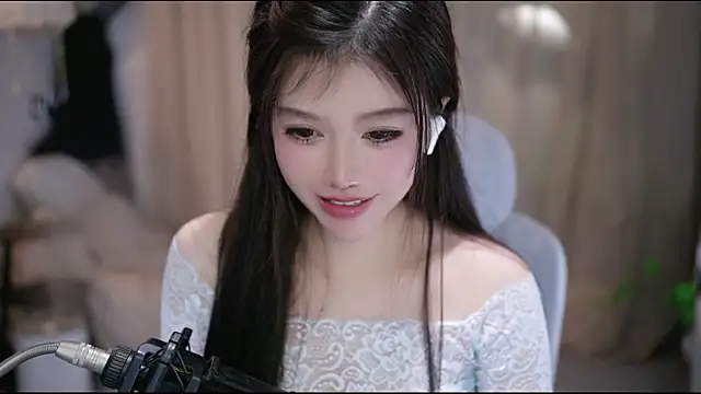 Cecily 现场XXX聊天