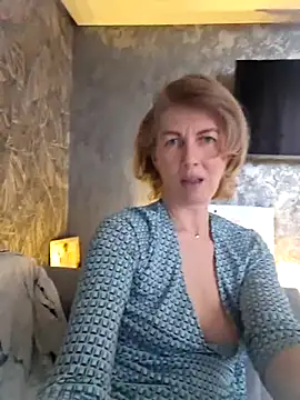 Chatroom XXX en direct de stellahere8