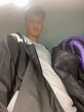 Leo_Savage_ 即時 XXX 聊天