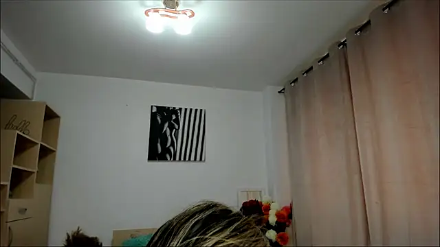 AlexaJuly Adlı Modelin Canlı XXX Sohbeti