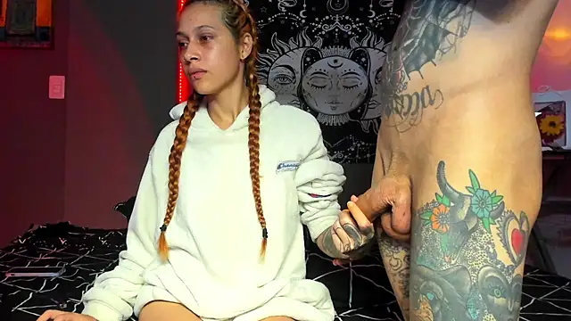 cleoo_jhonny Adlı Modelin Canlı XXX Sohbeti