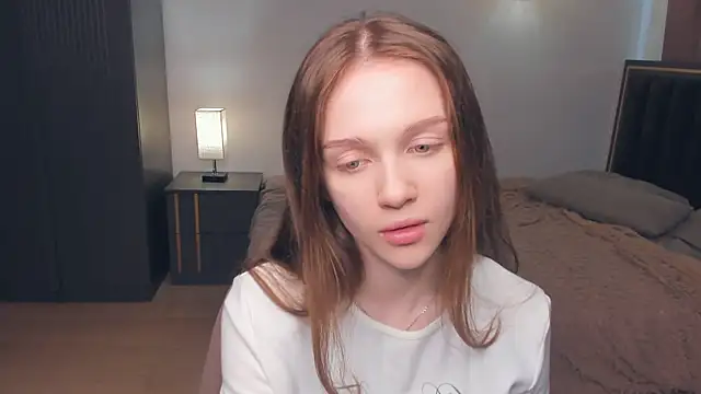 Show modela SharriSang na web-kameri