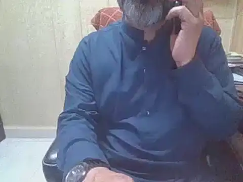 XXX chat uživo modela hairymaster95