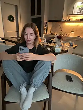 Nura_n_Sarah 网络视讯表演