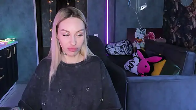 Blckmirrorr Adlı Modelin Canlı XXX Sohbeti