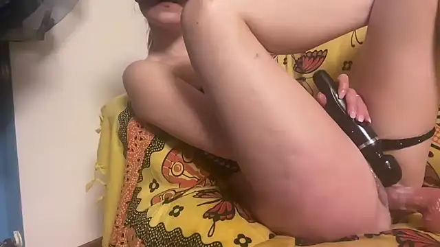 sposina90 Show in webcam