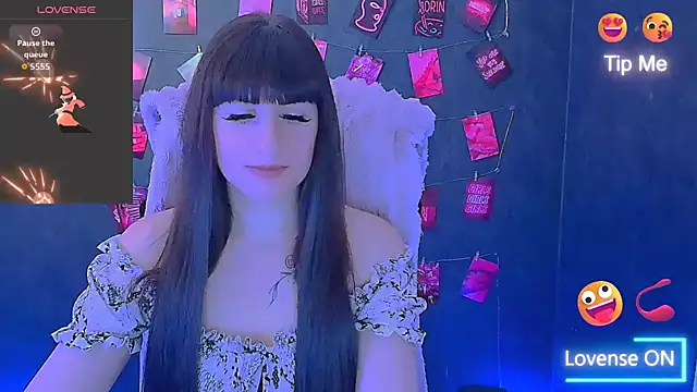 Chatroom XXX en direct de Violla_My