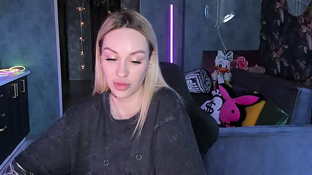 Blckmirrorr live XXX chat