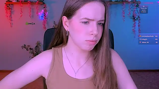 lumi_soft élő XXX-chatje