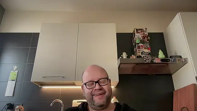 theitalianbear Show Webcam