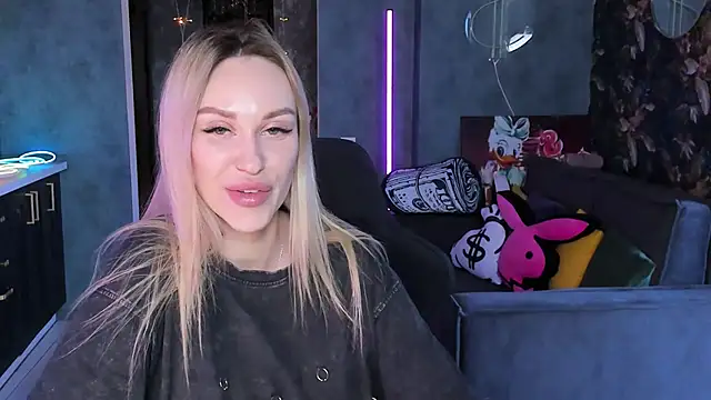 XXX chat uživo modela Blckmirrorr