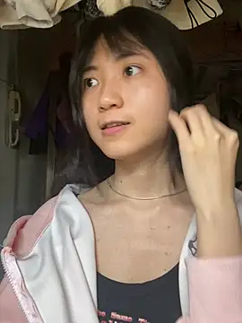 -hanime- webkamerás műsora