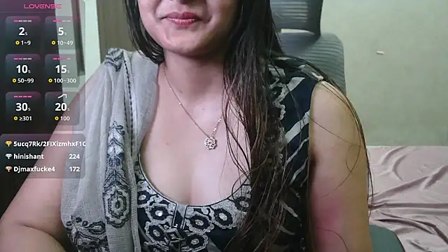 XXX chat uživo modela Jass-Karan