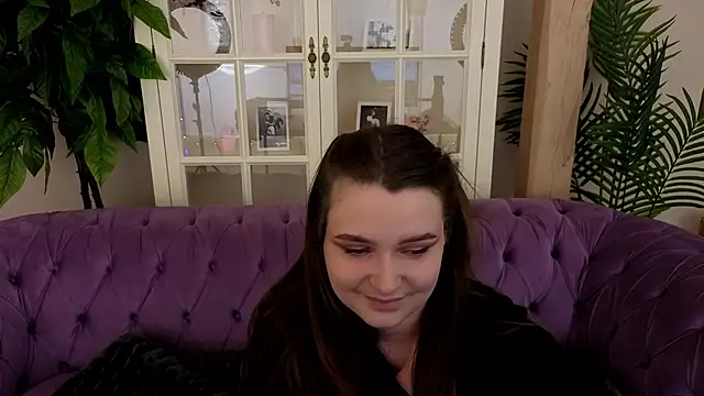 Chat +18 de MagicPeachh_ ao vivo