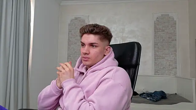 MaxKaiden 现场XXX聊天