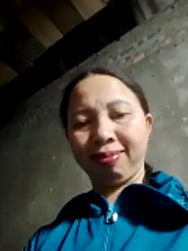 TRIEUTRIEU20 Adlı Modelin Canlı XXX Sohbeti