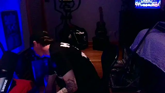 LEVIATHANX666: вебкам-шоу