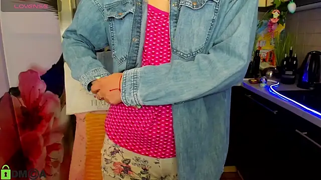 TayanaJons' Live XXX Chat