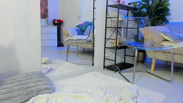 ArianaXO_'s Live XXX Chat