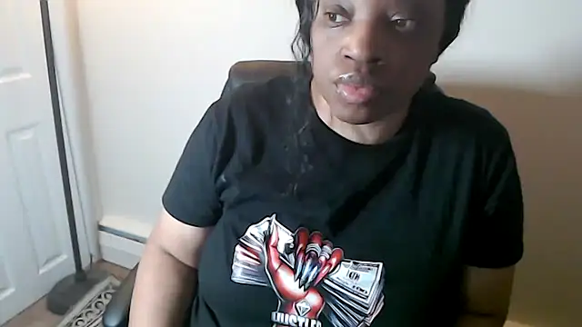 Chat XXX ao vivo de Sexymona1218