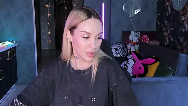 Blckmirrorr's Live XXX Chat