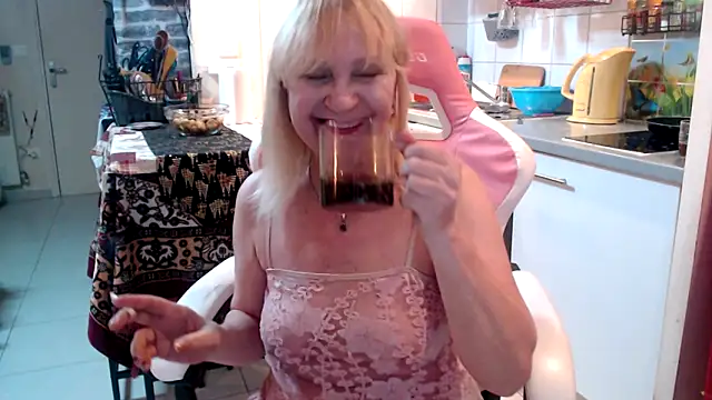 Ala-N-Dala's Live XXX Chat